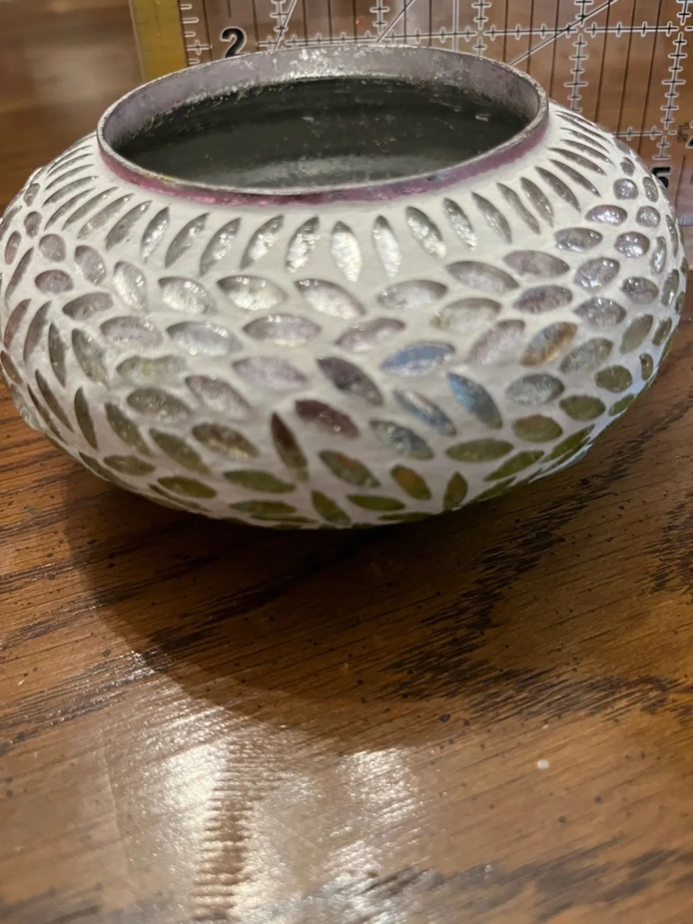 Chamakana Green and Pink tea light candle holder‎